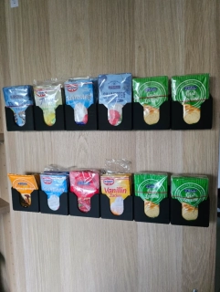 Nástěnný organizér na pečicí ingredience a koření