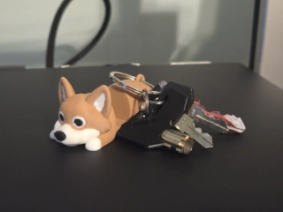 Max, stojan na telefon Corgi - klíčenka